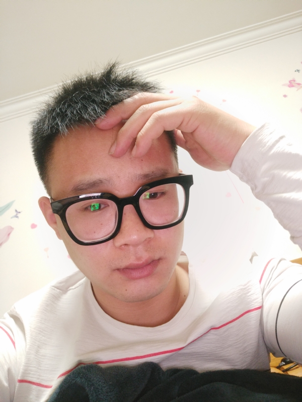 华灯初上的夜晚的第一张照片--威海王婆说媒