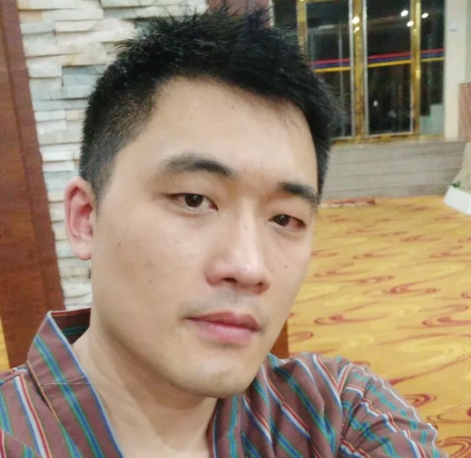 迅猎的第一张照片--威海王婆说媒